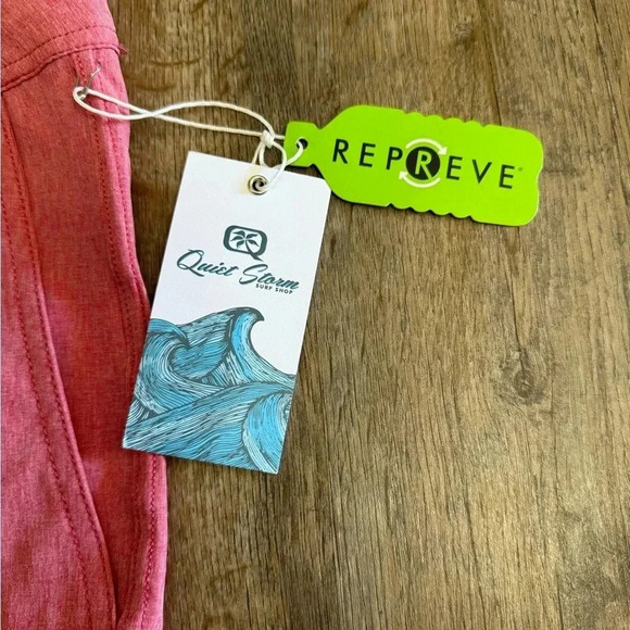 Quiet Storm • Heather Red Hybrid Shorts - Picture 4 of 6